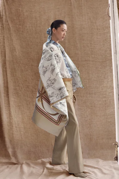 Look 25